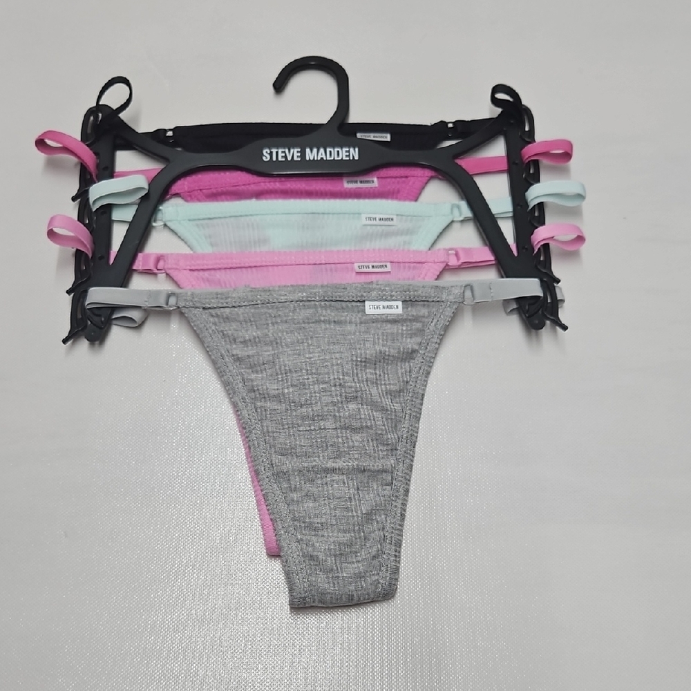 Steve Madden  Gray, Pink, and Light Blue Thongs Set